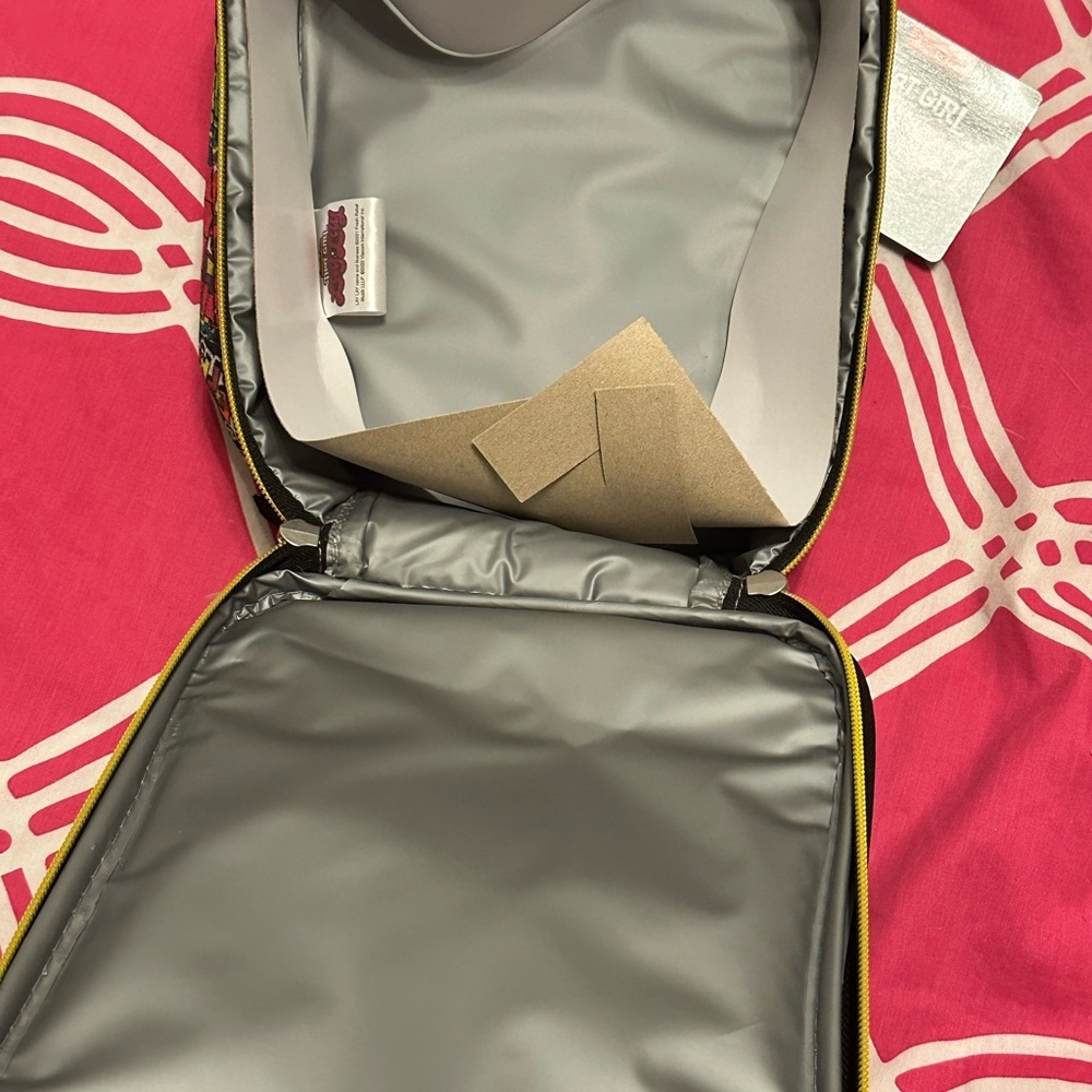 Lay Lay Lunchbox - Picture 4 of 4
